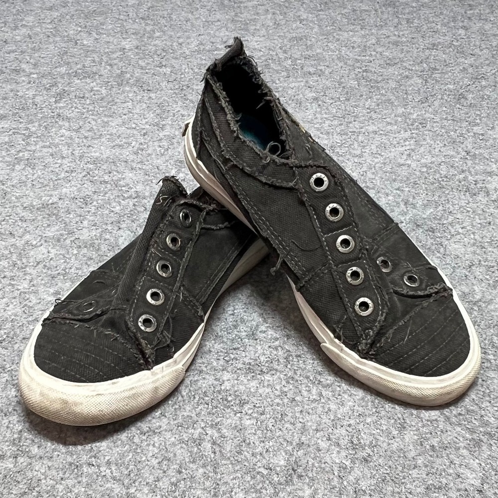 Blowfish Malibu Womens Size 8 Black Canvas Distressed Laceless Slip On Sneakers